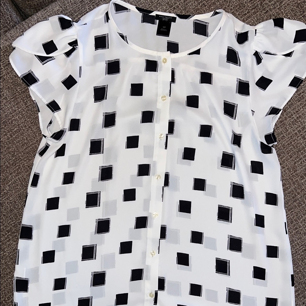 Ann Taylor Black and White Geometric Blouse
